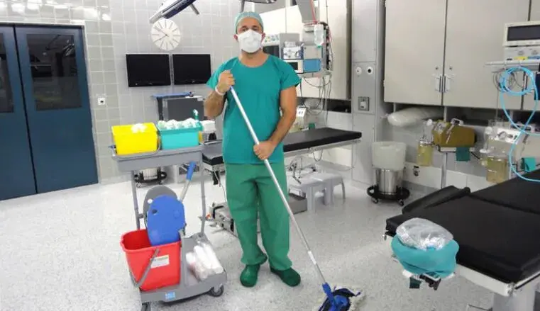 ve-sinh-cong-nghiep-benh-vien-4