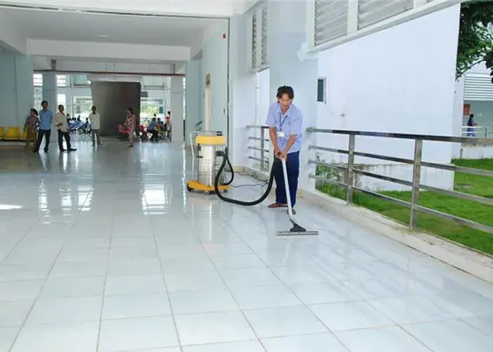 ve-sinh-cong-nghiep-benh-vien