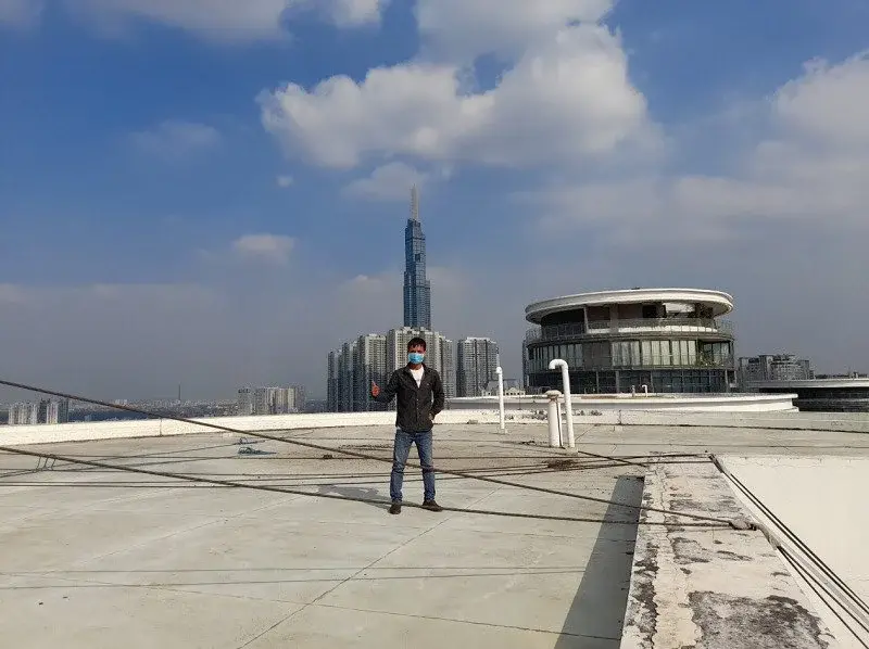 ve-sinh-toa-nha-chung-cu-sky-garden-quan-binh-thanh-2