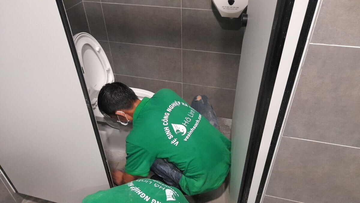 lam-sach-nha-o-can-ho-quan-6