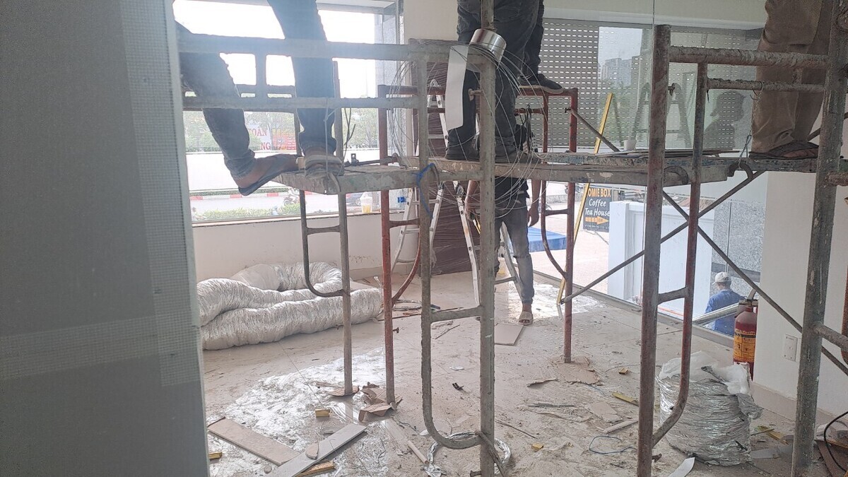 ve-sinh-ngan-hang-sacombank-vesinhsach