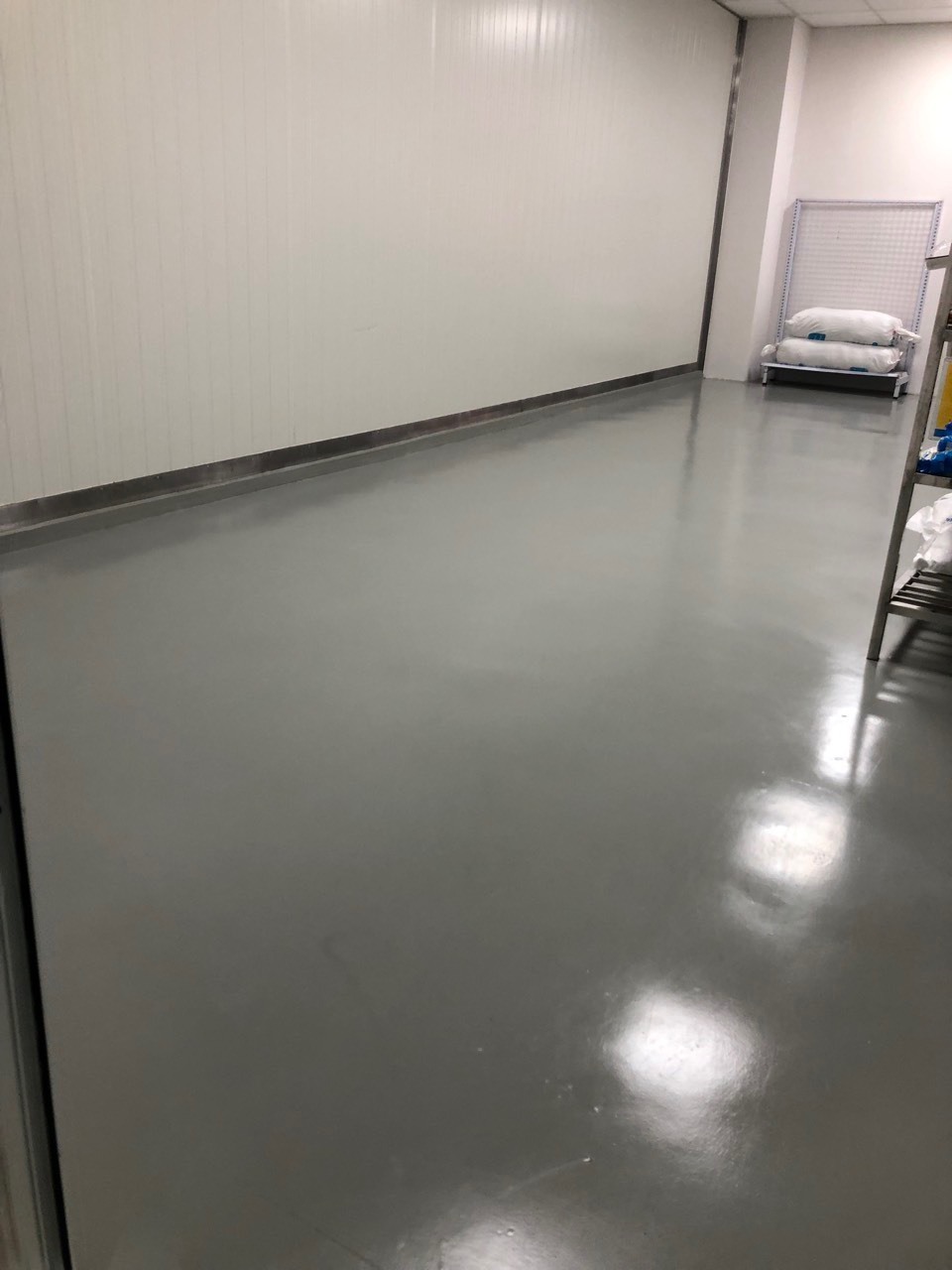 ve-sinh-khu-xuong-(11)