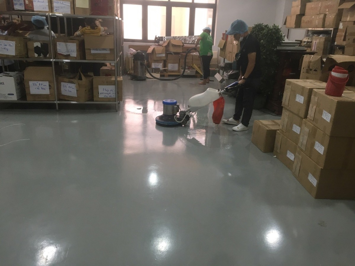 ve-sinh-khu-xuong-(13)