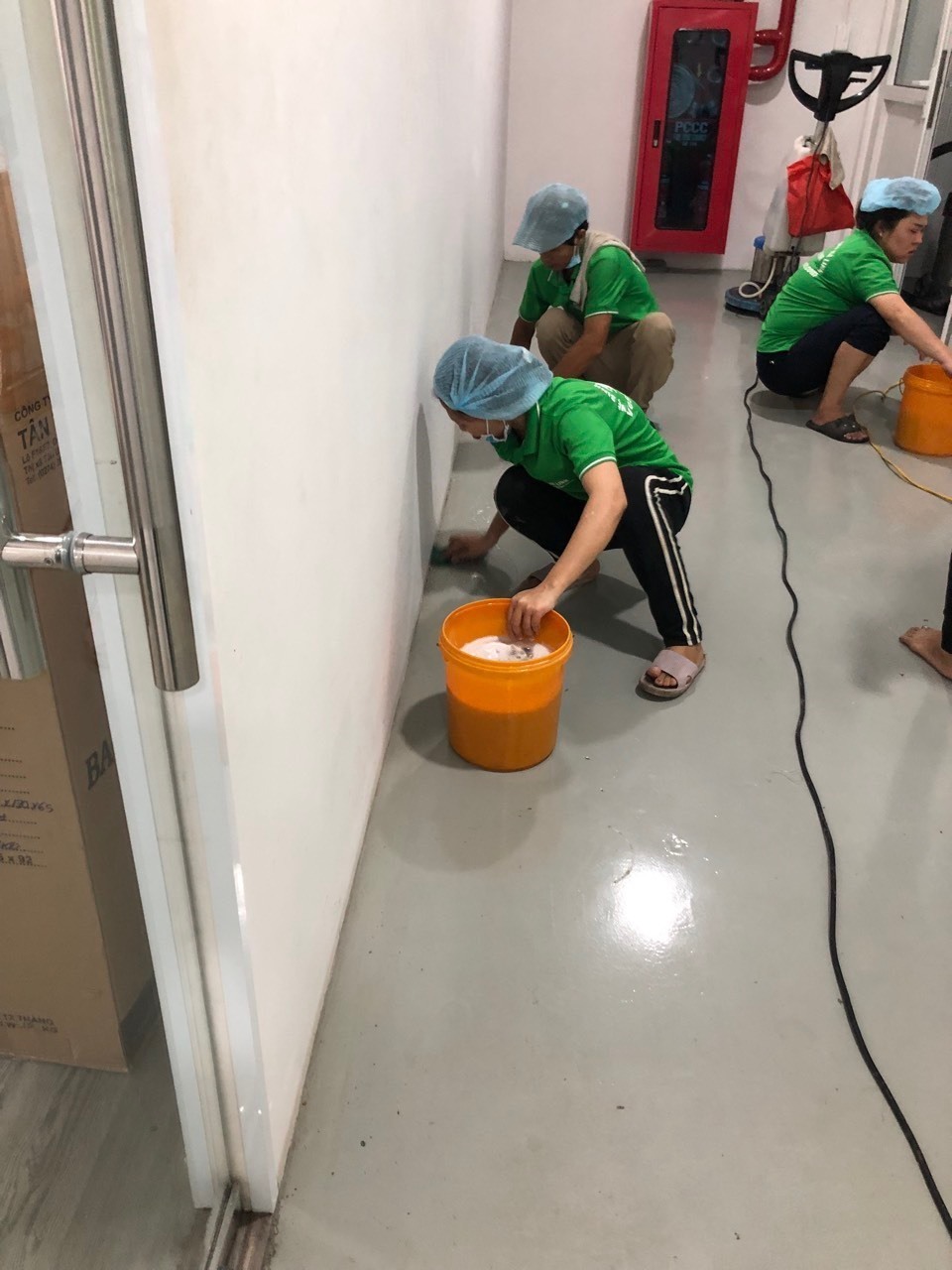 ve-sinh-khu-xuong-(19)