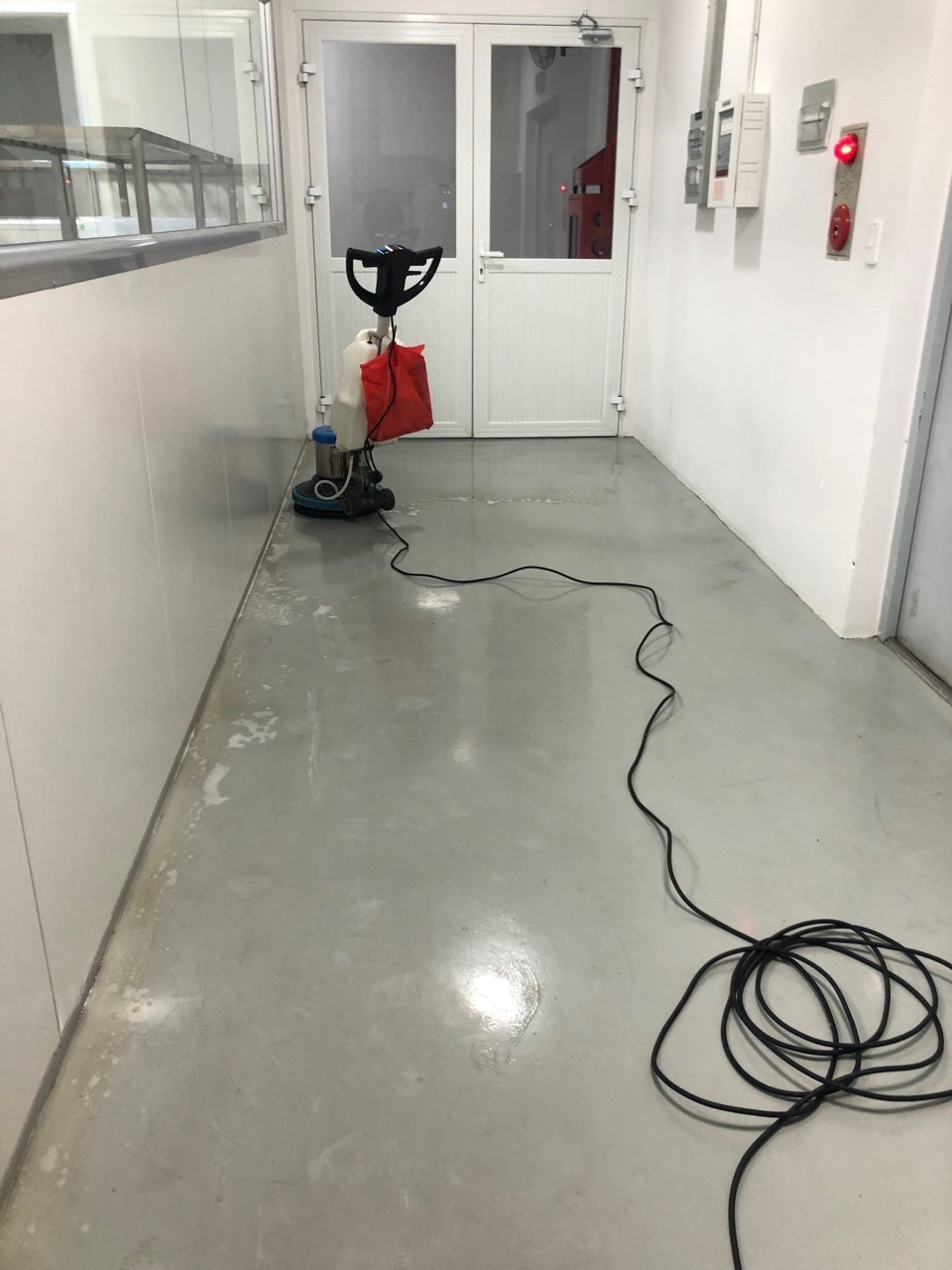 ve-sinh-khu-xuong-(2)