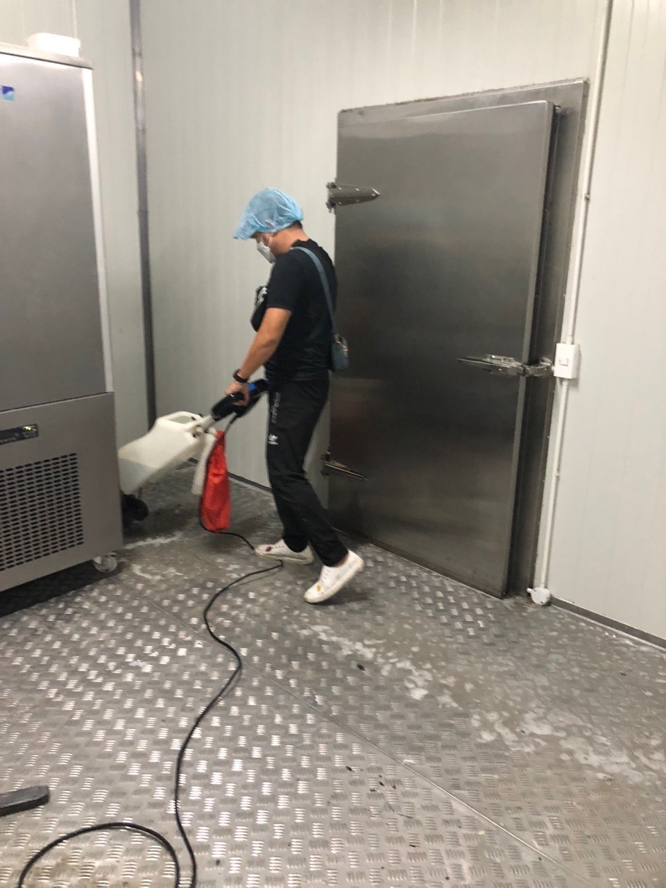 ve-sinh-khu-xuong-(21)