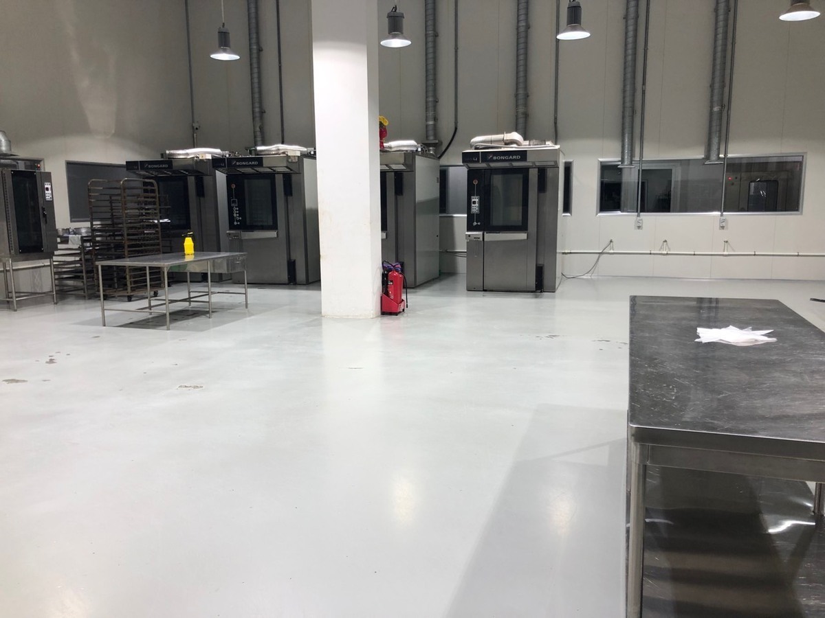 ve-sinh-khu-xuong-(5)