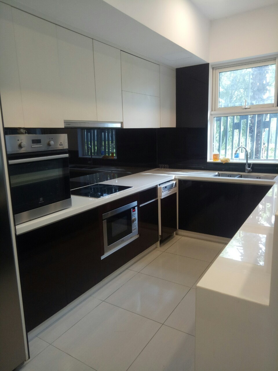 ve-sinh-nha-sau-xay-dung-(1)